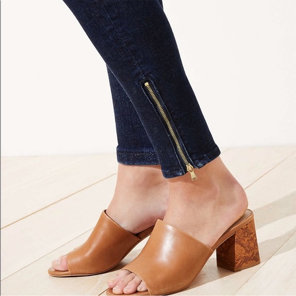 Loft Skinny Jeans 29 Dark Blue Color - Zippered Ankle - Slim Pockets - Picture 2 of 8
